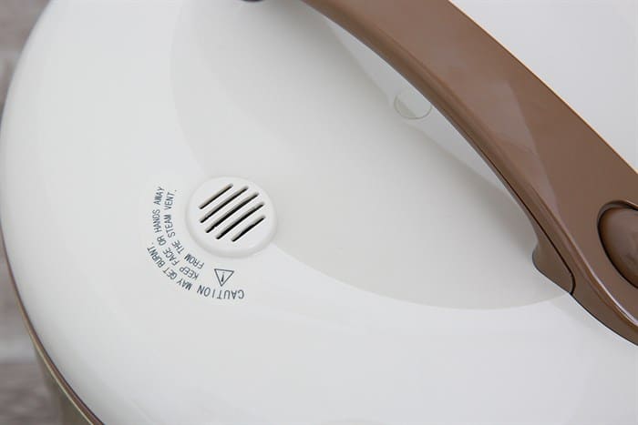 Nồi cơm điện 2.5L Cuckoo CR-1413 - Vàng